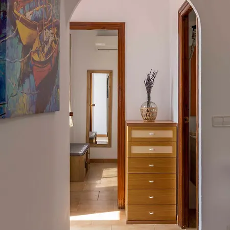 Cayetana Apartment *